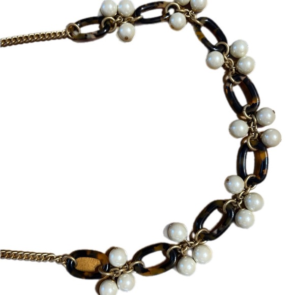 J Crew Faux Tortoise Shell Chain Link and Cluster Pearls Necklace 17-19" Long - Picture 3 of 5